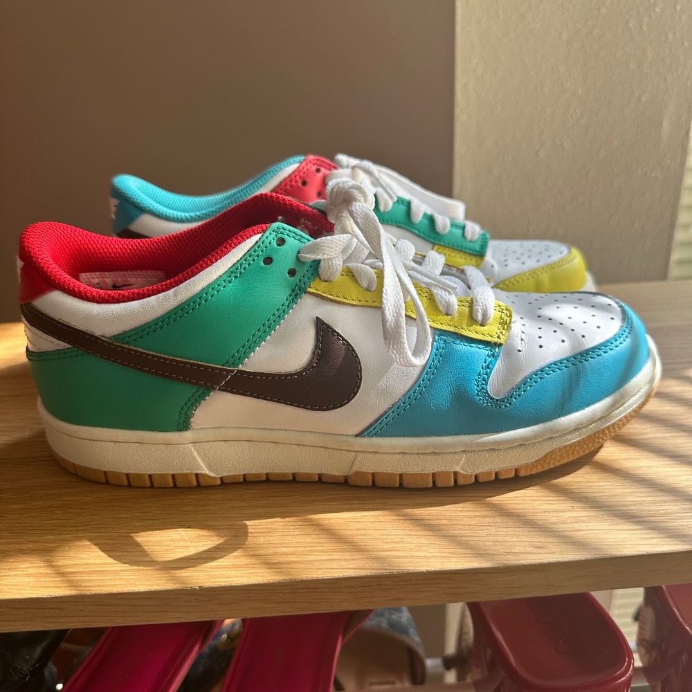 Dunk Low SE Free.99 White